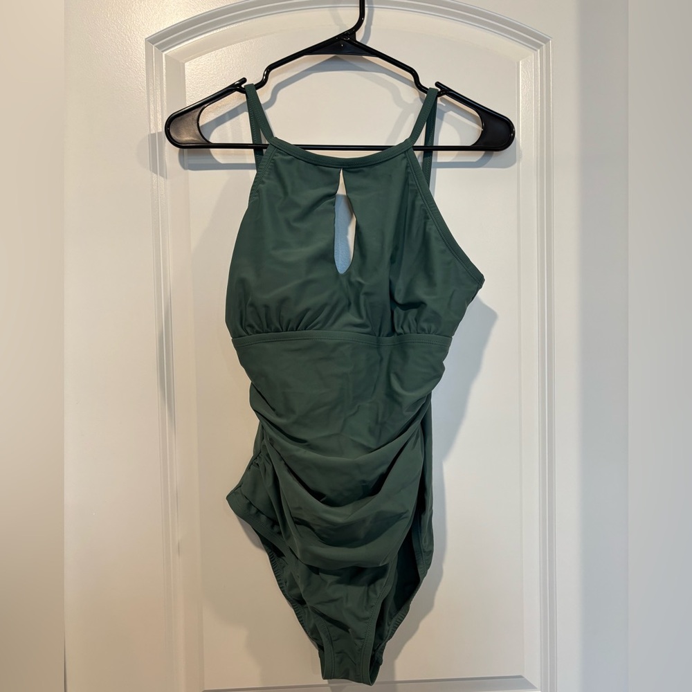 Elegant Green Women's One Piece Swimsuit